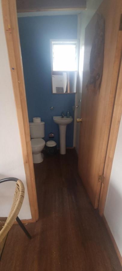 Hostal Henua Roa 2 Apartman Hanga Roa Kültér fotó