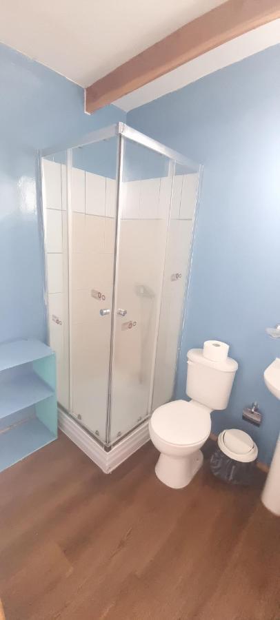 Hostal Henua Roa 2 Apartman Hanga Roa Kültér fotó