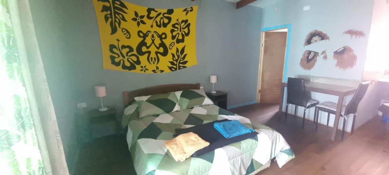 Hostal Henua Roa 2 Apartman Hanga Roa Kültér fotó